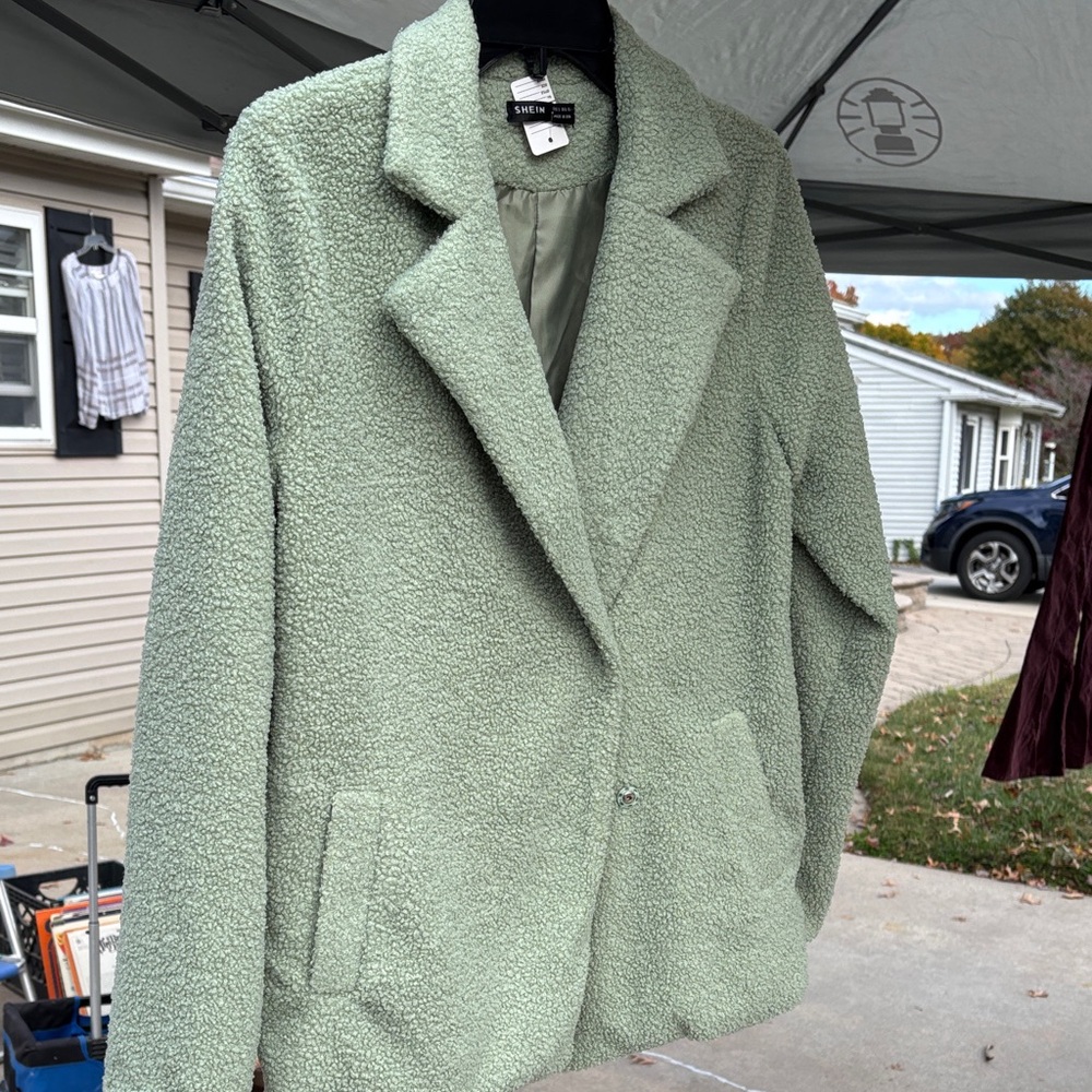 SHEIN Light Green Textured Jacket